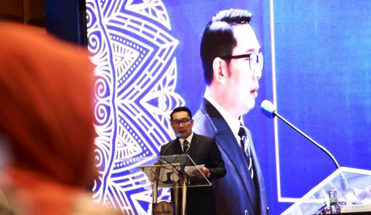 Perdana, Ridwan Kamil Buka RUPS LB Bank Bjb