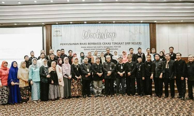 Cekas Pintu Transparansi Pendidikan Kota Bandung