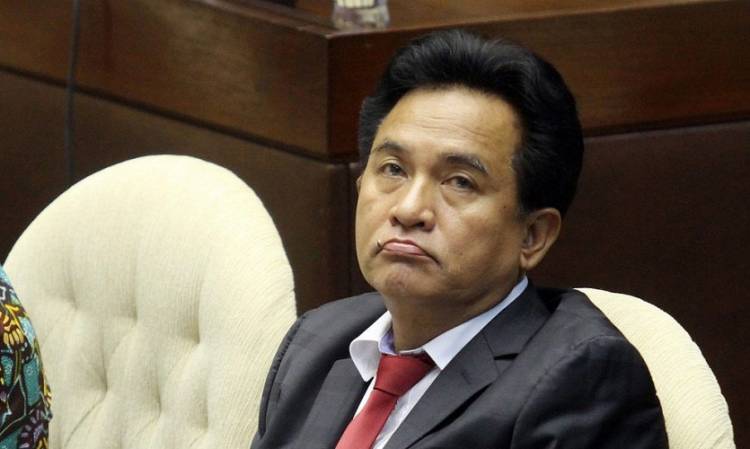 Langkah 'Lunak' Yusril Jadi Lawyer Jokowi-Ma'aruf