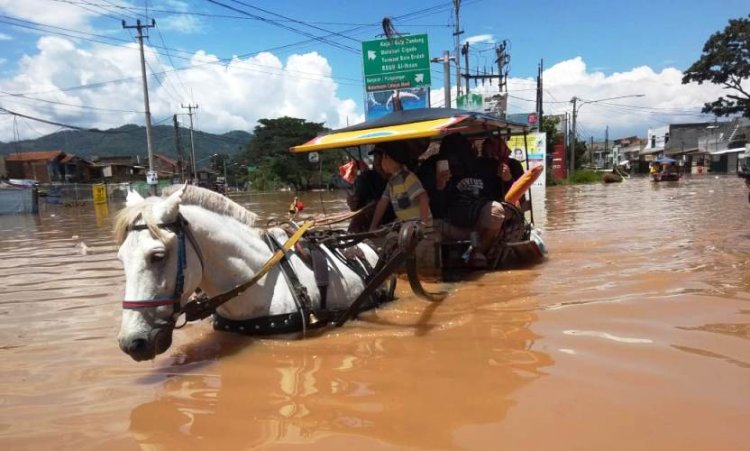 Lagi dan Lagi, Banjir Merendam Tiga Kecamatan di Kabupaten Bandung