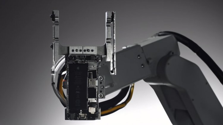 Apple Gunakan Robot untuk Bongkar iPhone Bekas