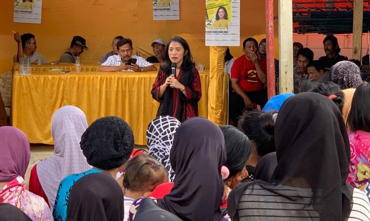 Lolos ke Senayan, Putri Akom Lawan 'Bank Emok'