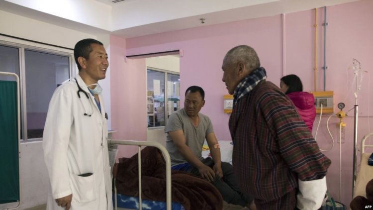 Setiap Sabtu, PM Bhutan Jadi Dokter
