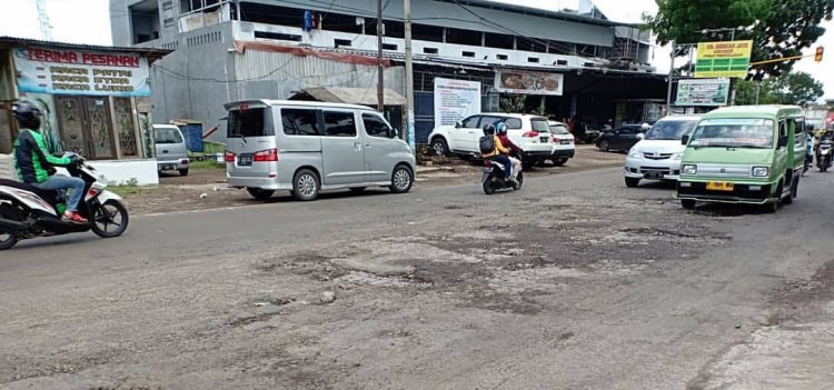 Gawat, Banyak Jalan Nasional di Cianjur Berlubang