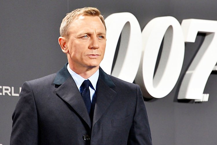 ‘James Bond’ Daniel Craig Akan Operasi Pergelangan Kaki