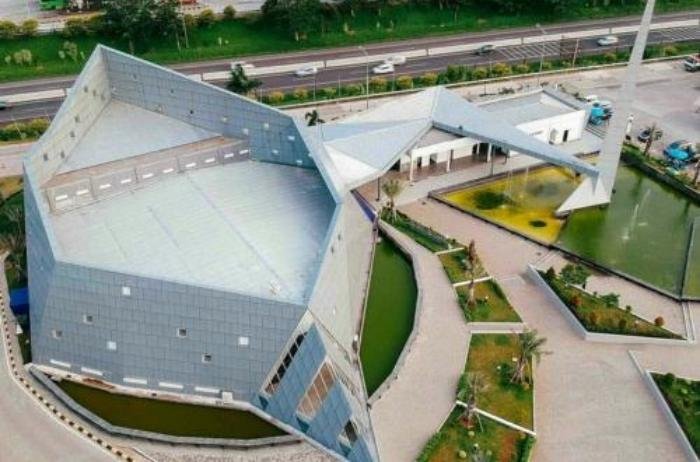 Emil: Desain Masjid Al Safar Berdasarkan Teori Arsitektur Origami