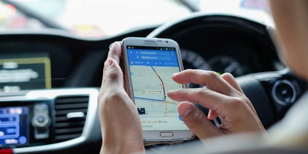 Ikuti Google Maps, 100 Pengendara Mobil Tersesat