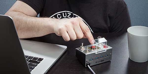 Produk USB Hub 3.0 ala Detonator Bom