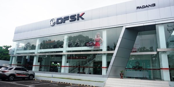 Perluas Jaringan, DFSK Buka Diler Baru di Padang