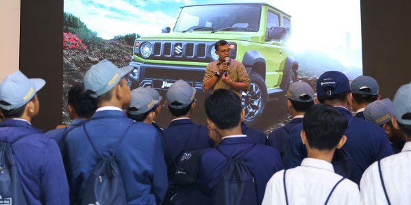 Suzuki Ajak Pelajar SMK Ulas Teknologi Jimny