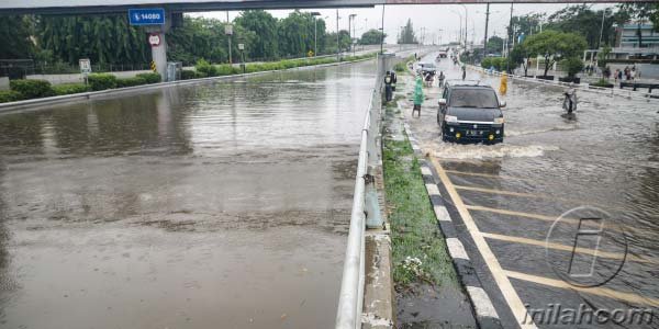 Gegara Banjir Dibandingkan Tol Era Jokowi & SBY