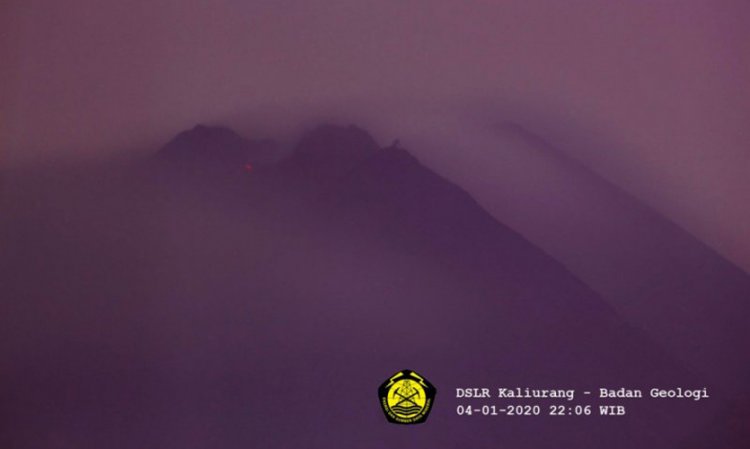 BPPTKG: Gunung Merapi Mengeluarkan Guguran Diduga Lava Pijar