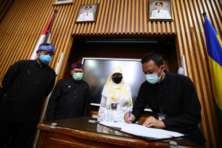 PHC Berikan Bantuan Wastafel dan Masker Untuk Kota Bandung