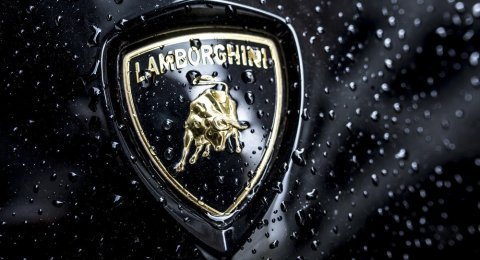 Beli Lamborghini Kini Bisa Pakai Mata Uang Kripto