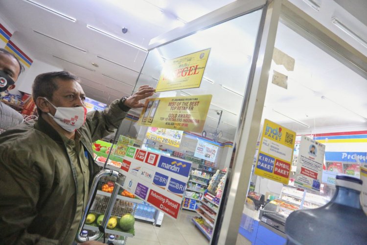 Langgar Jam Operasional, Sembilan Minimarket di Kota Bandung Disegel