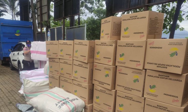 DPR RI Berikan Bantuan Stok Pangan dan Kelengkapan Kebencanaan