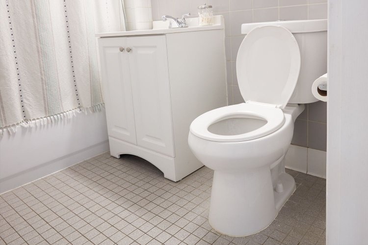 Ada Keluarga Positif Covid-19, Dokter: Jangan Pakai Toilet yang Sama!