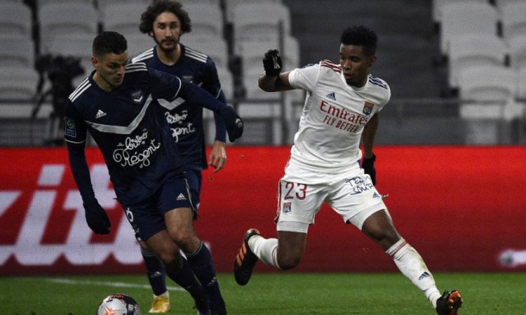 Lyon Puncaki Klasemen Liga Prancis Berkat Kemenangan 2-1 atas Bordeaux