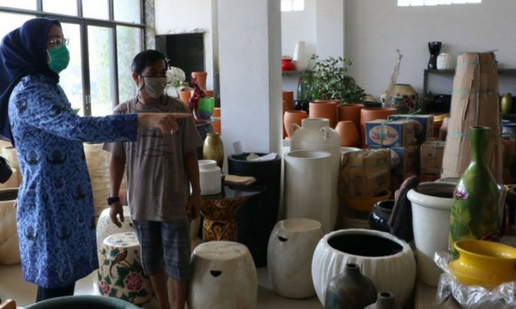 Pasar Ekspor Keramik Khas Plered Purwakarta Lesu