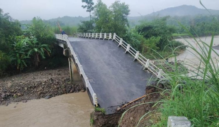 Pemkab Cirebon Siapkan Jembatan Darurat Lojikaum-Kalimati