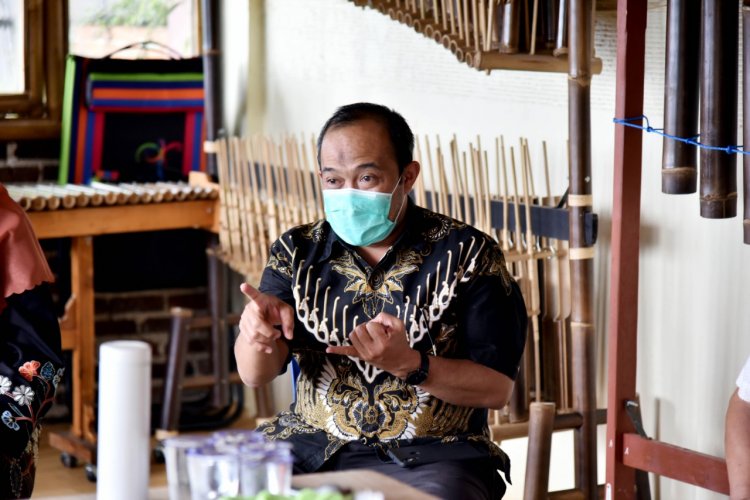 Lestarikan Seni dan Budaya, DPRD Jabar Lirik Standarisasi Produk dari Bambu
