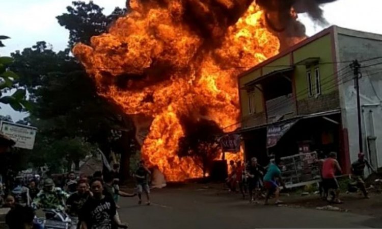 Gudang Berisi Puluhan Drum Terbakar, Polisi Menyelidiki Kasusnya