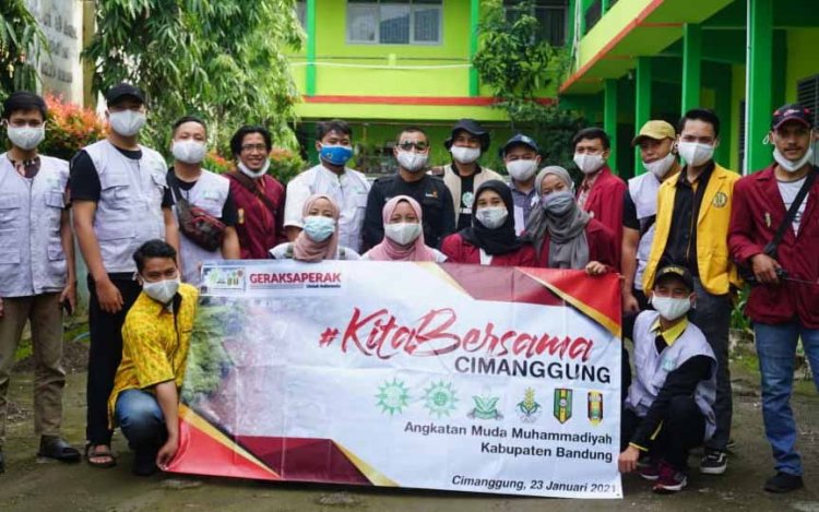 AMM Kabupaten Bandung Memberikan Donasi Korban Longsor Cimanggung