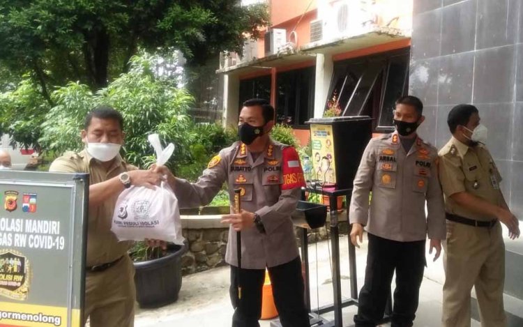 Dukung Program Isolasi Mandiri, PUPR Kota Bogor Berikan 200 Paket Sembako
