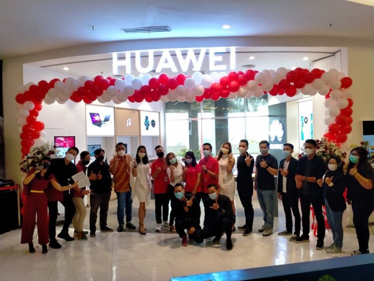 Buka Gerai Baru HES, Huawei Hadirkan Pengalaman Ekosistem Menyeluruh Bagi Pelanggan