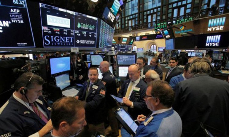 Wall Street Beragam, Nasdaq Ditutup di Rekor Tertinggi Baru