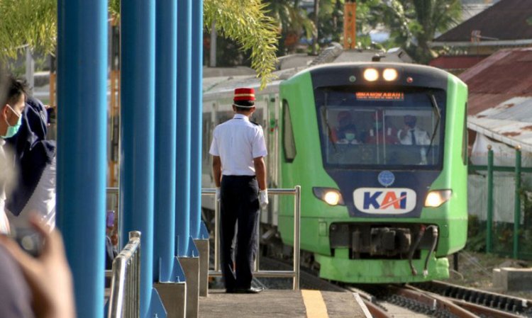 Stasiun Tertua Ranah Minang Beroperasi Lagi Setelah "Mati" 44 Tahun