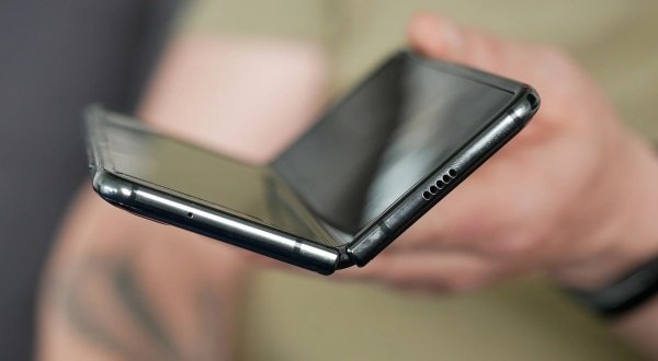 Samsung Bikin Layar Lipat OLED untuk OPPO & Xiaomi