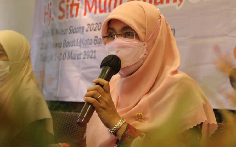 Reses, Siti Muntamah Semangati Kader Posyandu Kota Cimahi