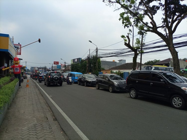 Ganjil Genap Direlaksasi, Jalan Kota Bogor Padat