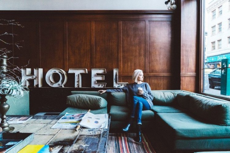 Jenuh Bekerja di Rumah, Cobain Deh 'Work From Hotel' Biar Dapat Kesegaran