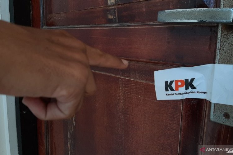 KPK Amankan Barang Bukti Kasus Pengadaan Barang di Bandung Barat