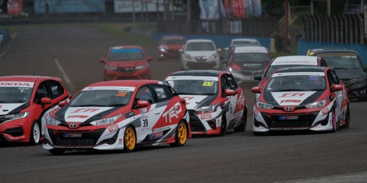 Tim Toyota Raih Podium di Ajang ITCR Seri Perdana