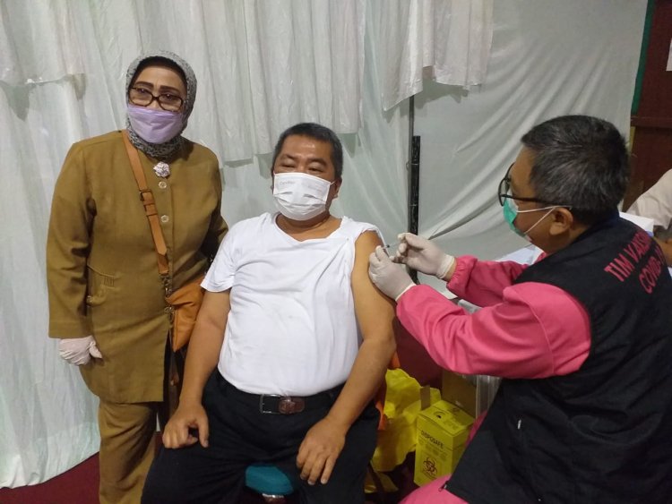 Target Vaksinasi di Tujuh Kecamatan Padat Pasien Covid 19 Belum Maksimal