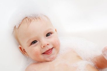 Jangan Salah Pilih, Ini 7 Sabun Bayi yang Aman Untuk Kulit si Kecil!