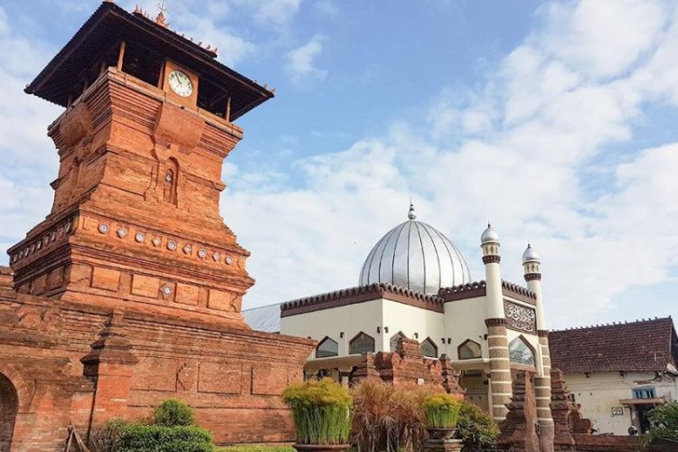 Yuk Kenalan dengan 7 Masjid Paling Unik di Indonesia