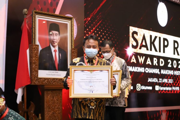 Ajib, Sumedang Raih Penghargaan SAKIP RB Award 2020