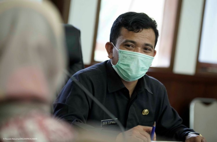 Disdik Jabar Bantu Pengobatan Guru Susan Asal Sukabumi yang Lumpuh Usai Jalani Vaksinasi