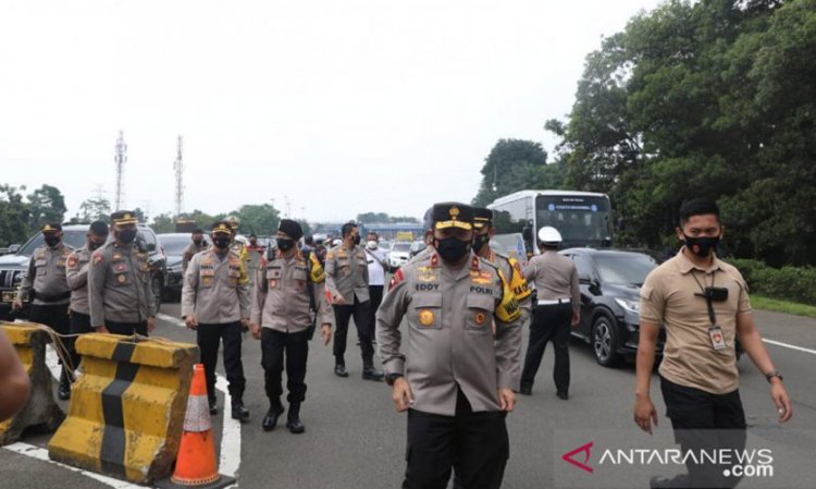 Wakpolda Jabar Tinjau Operasi Ketupat Lodaya 2021 di Kota Bogor