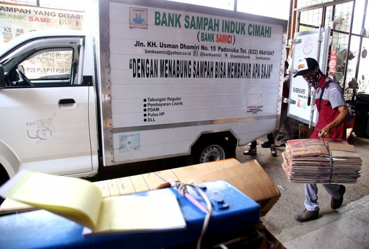 Foto: Pengelolaan Sampah di Bank Samici