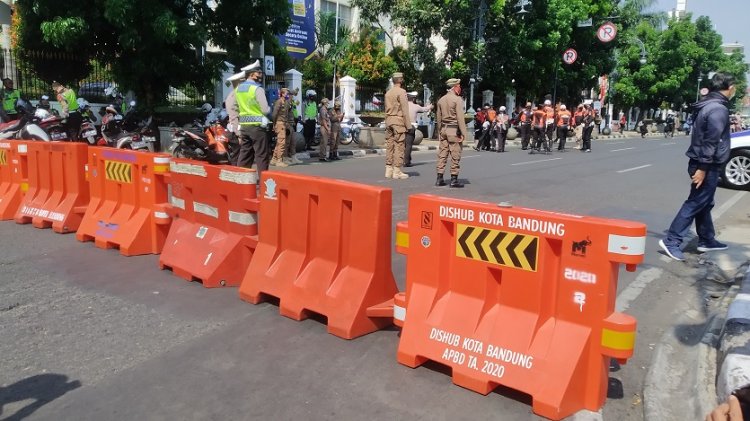 Pemkot Bandung Lanjutkan Penutupan Jalan di Sejumlah Titik