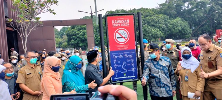 Di Kota Bandung, Merokok Sembarang Tempat Akan Didenda Rp 500 Ribu