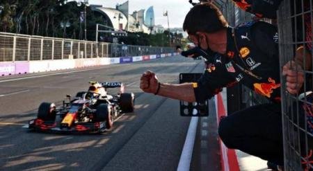 Honda Menang Balapan Dramatis di GP Azerbaijan