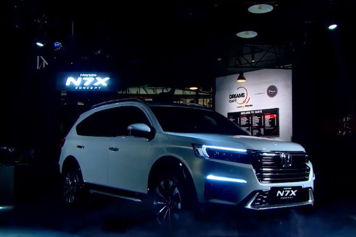 Honda Memulai Roadshow untuk N7X Concept