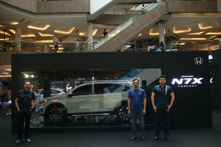 Honda N7X Concept Sambangi Kota Semarang