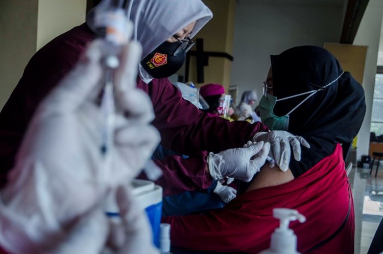 Foto: Vaksinasi Massal Kota Cimahi
